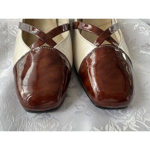 California Magdesians 10 N cream and brown tortuga patent pumps EUC